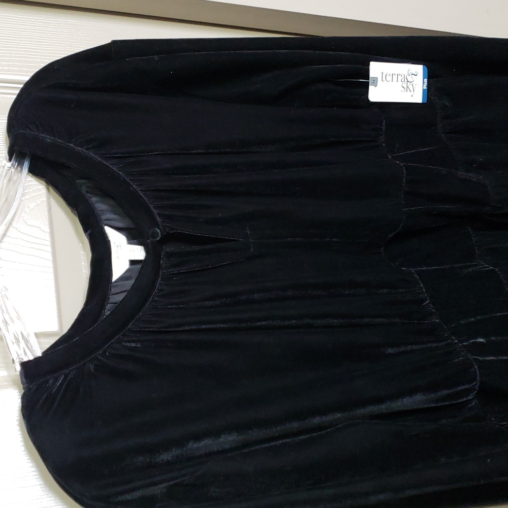 NWT Terra & Sky Elegant Black Velvet Midi Dress Size 0X